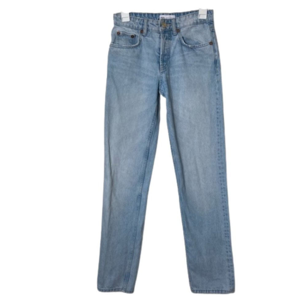 Zara light wash denim straight leg mom dad jeans size 2